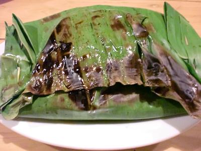 smoked crab in banana leaves